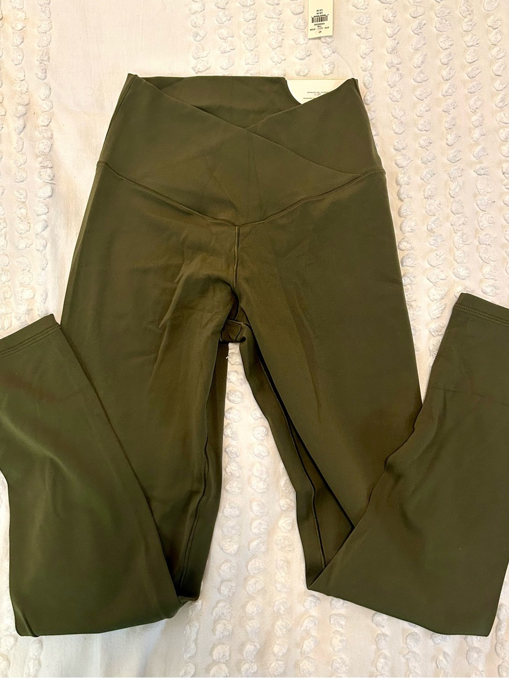 OFFLINE by Arie Real Me High Waisted Crossover Leggings Military Green NWT Sz M - Picture 12 of 15